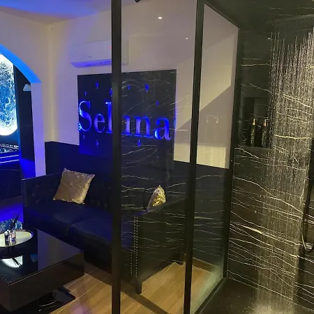 Seluna Love-room