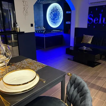 Seluna Love-room